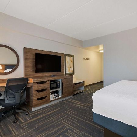 Hampton Inn & Suites Платсбърг Екстериор снимка