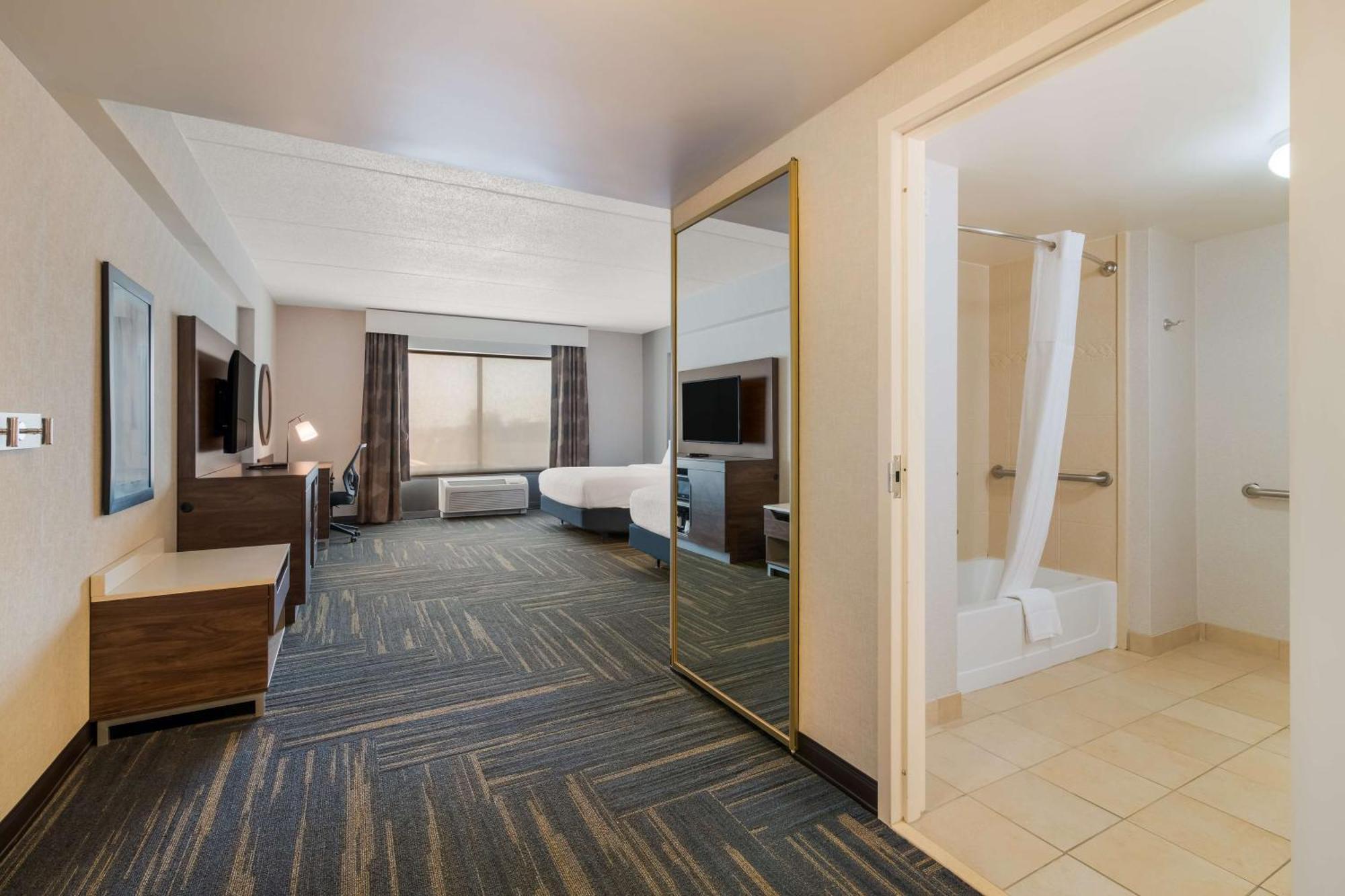 Hampton Inn & Suites Платсбърг Екстериор снимка