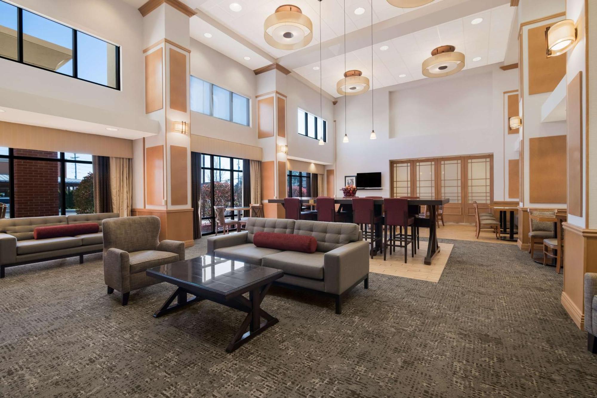 Hampton Inn & Suites Платсбърг Екстериор снимка